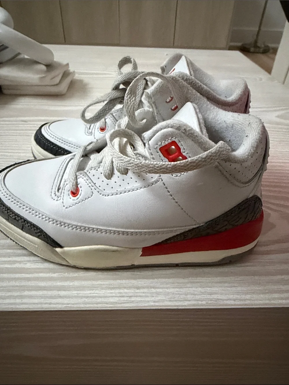 Nike Air Jordan 3 Retro Fire Red Kids Sneakers White Black Red